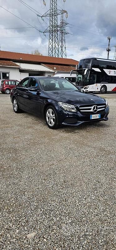 Usata Mercedes C220 170 CV (125 kW) 2015 Blu Berlina