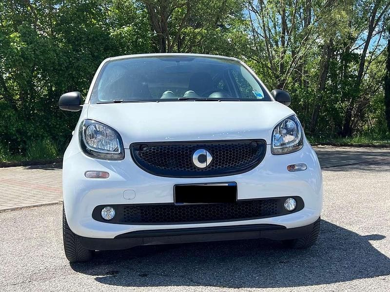Usata Smart ForFour 71 CV (52 kW) 2019 Bianco Utilitaria