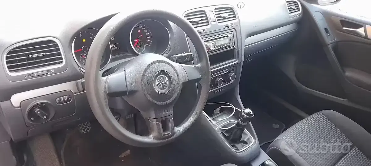 Usata VW Golf VI Edition 105 CV (77 kW) 2011 Grigio Berlina