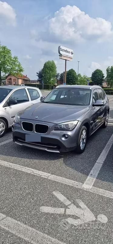 Usata BMW X1 177 CV (130 kW) 2011 Grigio SUV