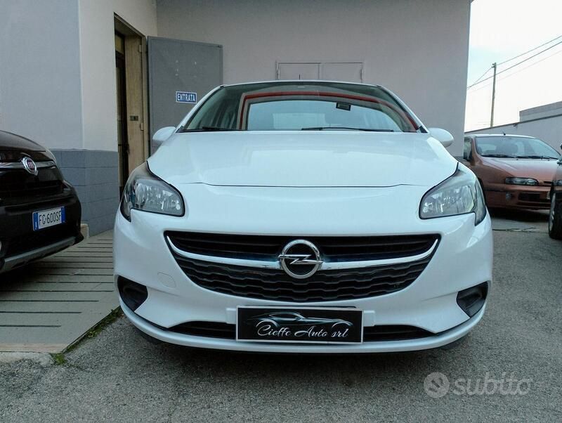 Usata Opel Corsa 69 CV (50 kW) 2019 Bianco Berlina