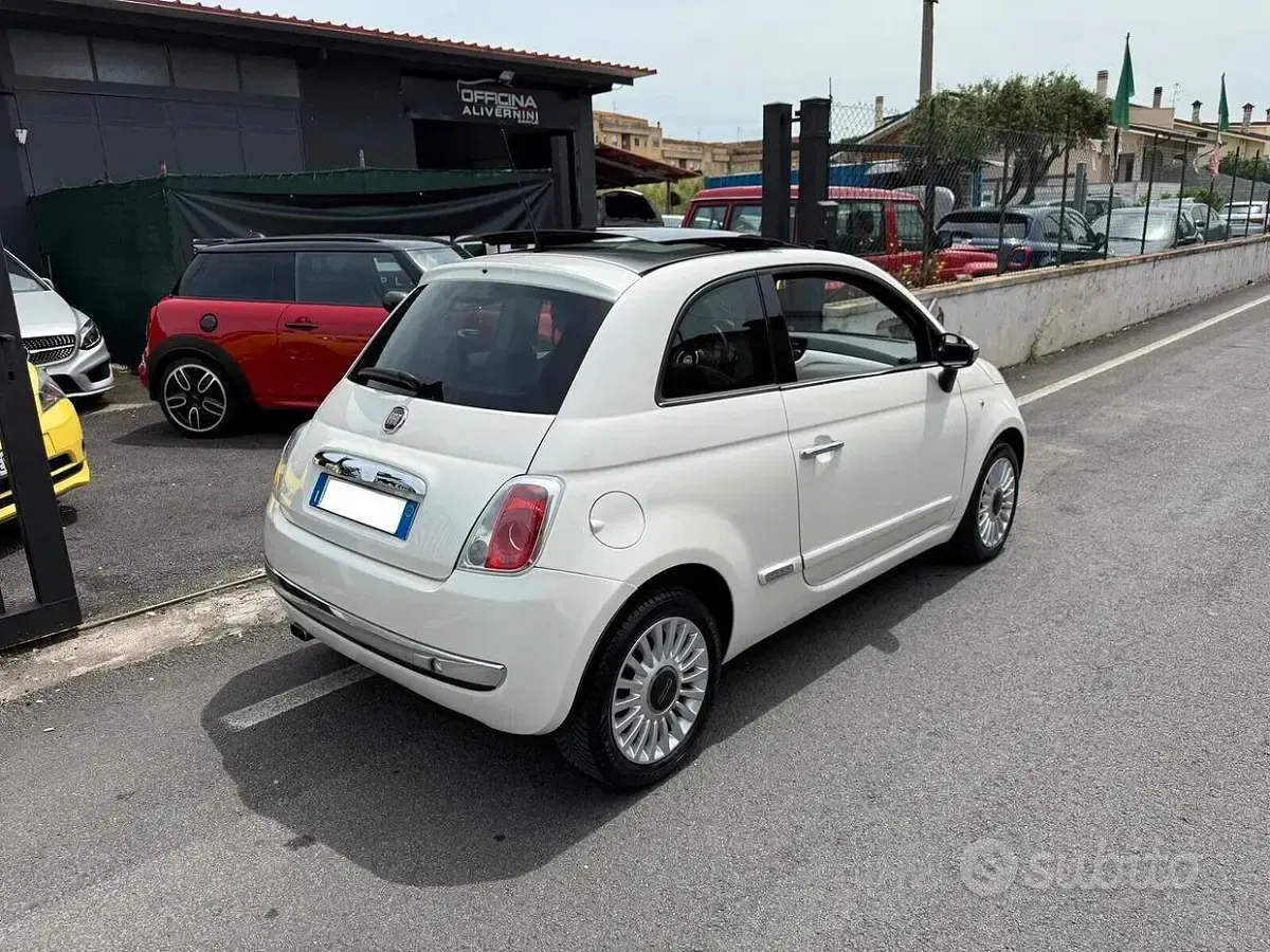 Usata Fiat 500 Lounge 95 CV (69 kW) 2011 Bianco Utilitaria