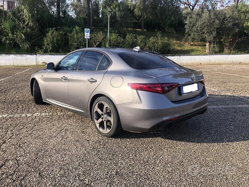 Usata Alfa Romeo Giulia Sprint 190 CV (139 kW) 2020 Grigio Berlina