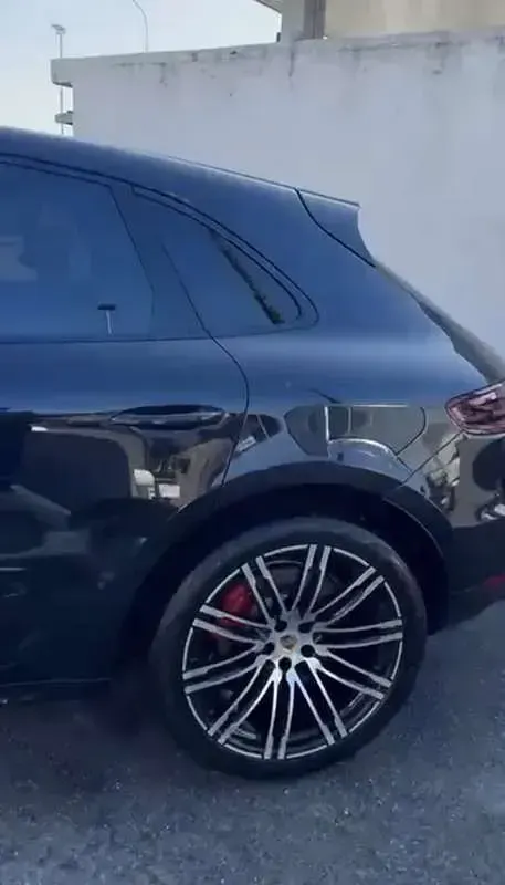 Usata Porsche Macan Turbo Performance Package 441 CV (324 kW) 2017 Nero SUV
