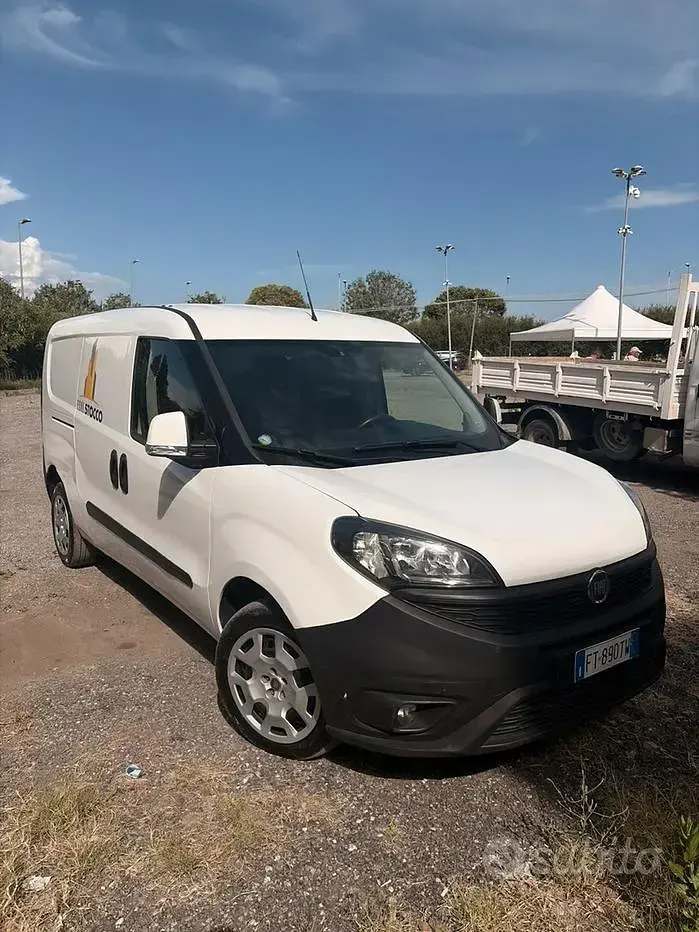 Usata Fiat Doblò 95 CV (69 kW) 2019 Bianco Monovolume