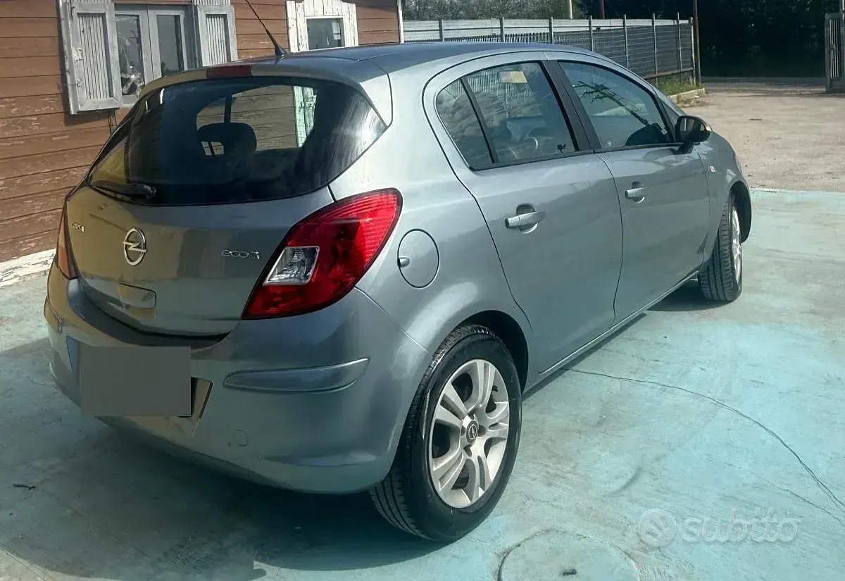 Usata Opel Corsa 75 CV (55 kW) 2015 Grigio Utilitaria