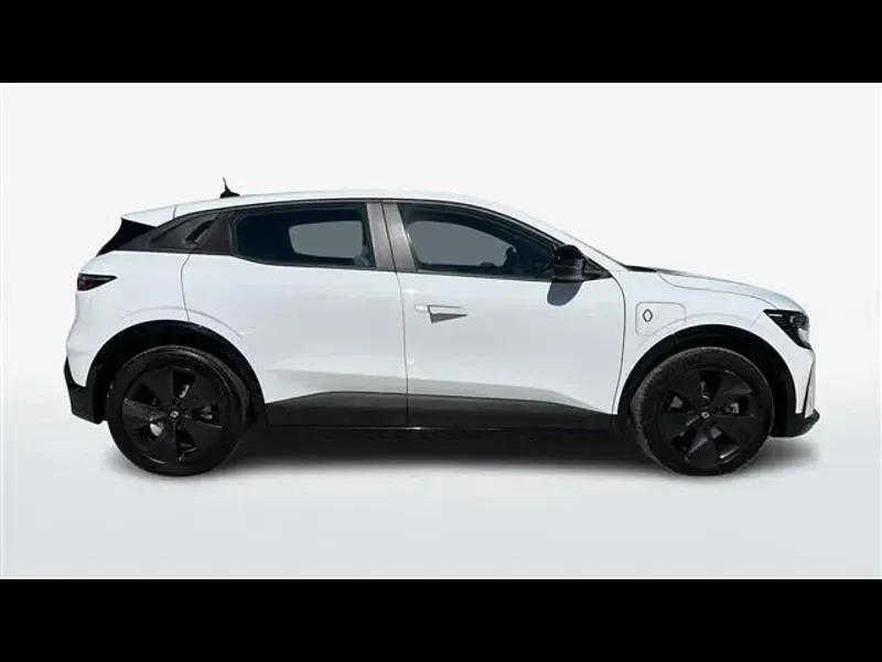Begagnad Renault Megane E-Tech Evolution 55 kW (75 HK) 2025 Vit Sedan