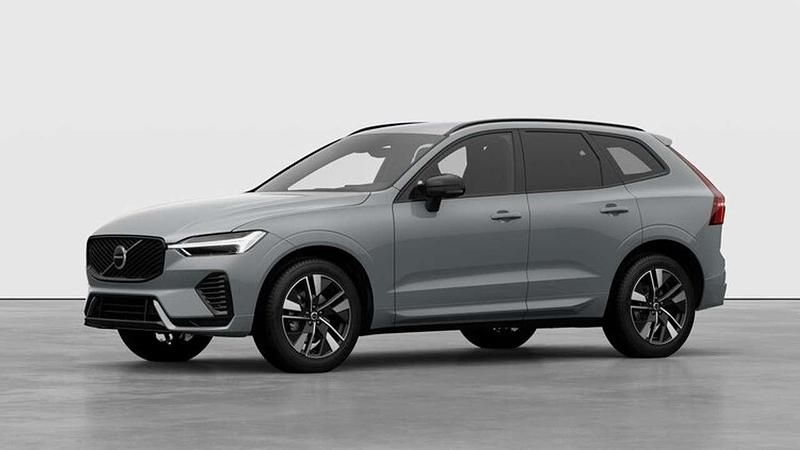 Nuova Volvo XC60 Plus 250 CV (183 kW) 2025 Grigio SUV