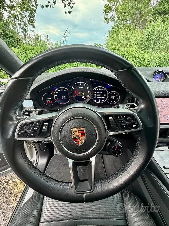 Usata Porsche Cayenne 340 CV (250 kW) 2022 Grigio SUV