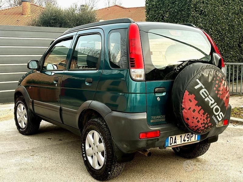 Usata Daihatsu Terios 85 CV (62 kW) 2006 Verde SUV