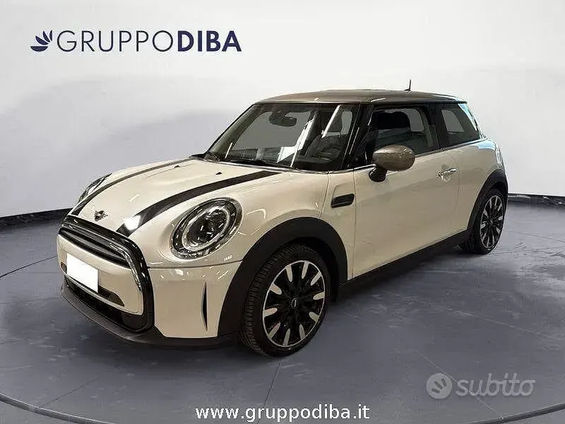 Usata Mini Cooper Classic 136 CV (100 kW) 2023 Bianco Utilitaria