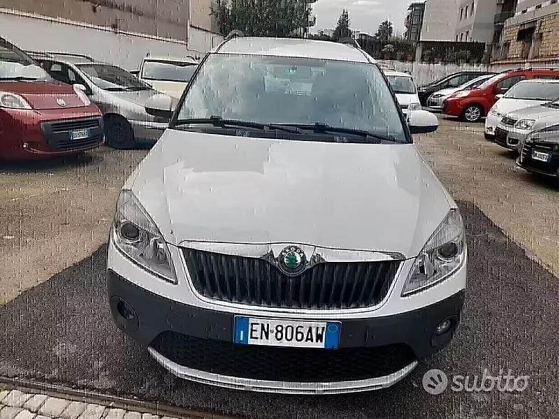 Usata Skoda Roomster Ambition 86 CV (63 kW) 2012 Bianco Monovolume