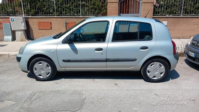 Usata Renault Clio II 2004 Grigio Berlina