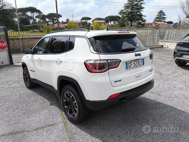 Begagnad Jeep Compass Trailhawk 241 HK (177 kW) 2021 Vit SUV