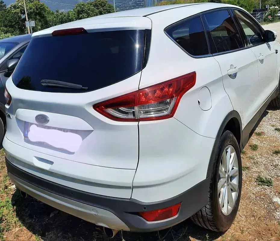 Usata Ford Kuga Titanium 120 CV (88 kW) 2016 Bianco SUV