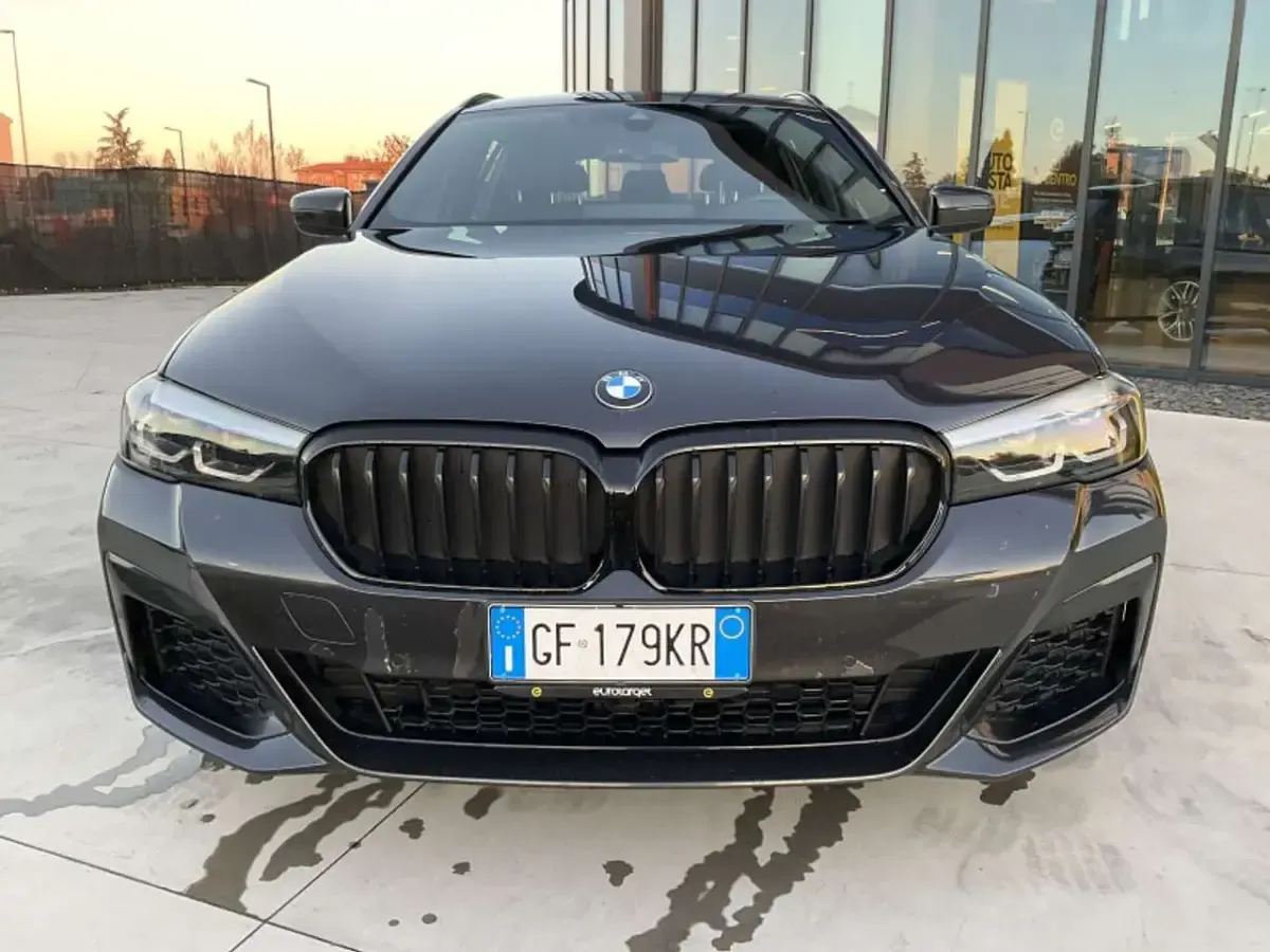 Usata BMW 520 M Sport 190 CV (139 kW) 2021 Grigio Station wagon