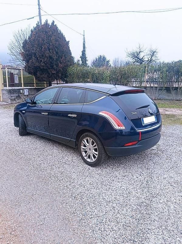 Usata Lancia Delta Gold 140 CV (102 kW) 2011 Blu/azzurro Utilitaria