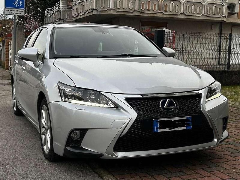 Usata Lexus CT200h Executive Line 99 CV (72 kW) 2012 Berlina