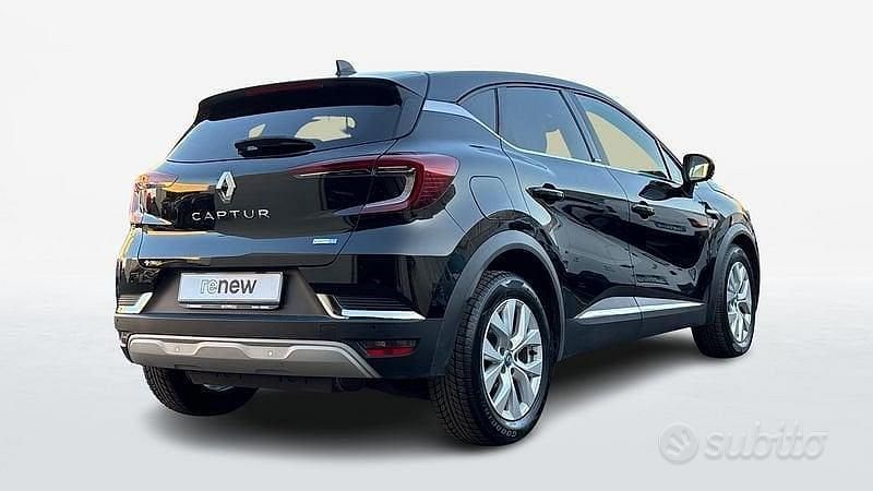 Usata Renault Captur Intens 160 CV (117 kW) 2021 Nero SUV