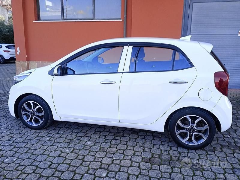 Gebraucht Kia Picanto 65 PS (47 kW) 2018 Weiß Kleinwagen