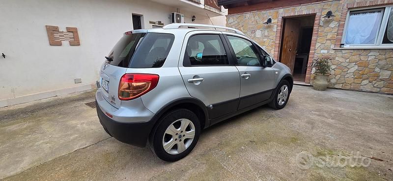 Usata Fiat Sedici 120 CV (88 kW) 2007 Grigio SUV