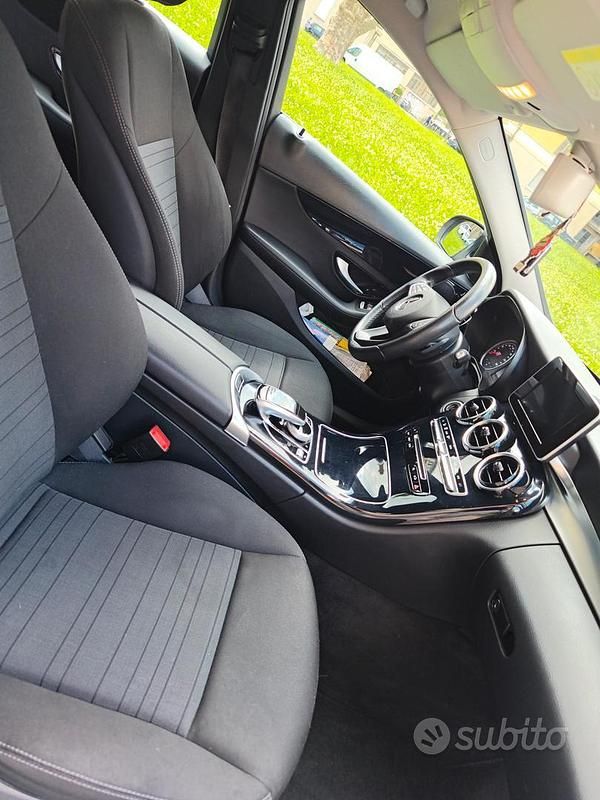 Usata Mercedes C220 Executive 170 CV (125 kW) 2016 Nero Station wagon