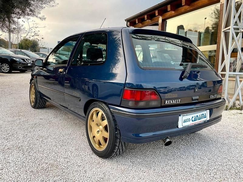 Usata Renault Clio 135 CV (99 kW) 1992 Blu Berlina