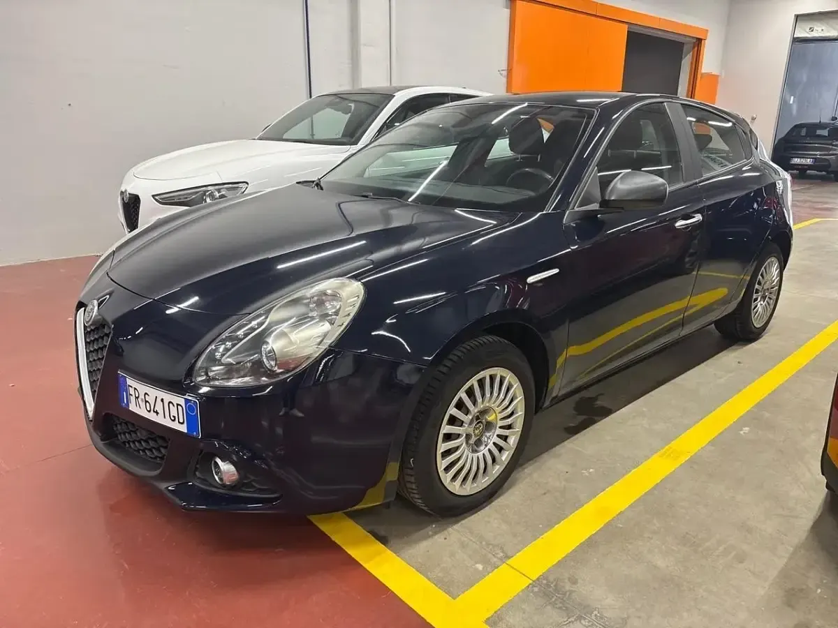 Usata Alfa Romeo Giulietta 120 CV (88 kW) 2018 Blu Utilitaria
