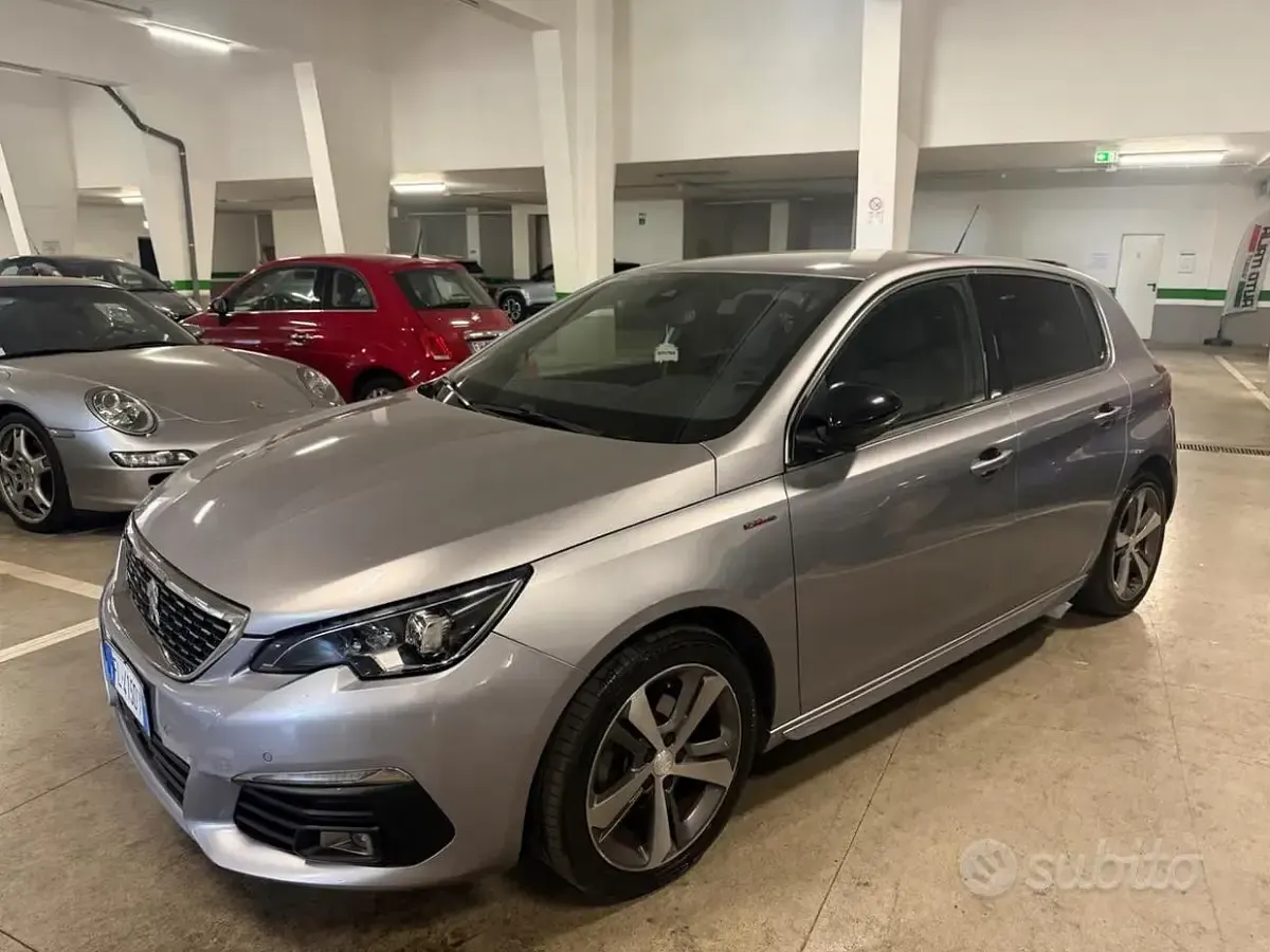 Usata Peugeot 308 GT-line 120 CV (88 kW) 2017 Argento Berlina