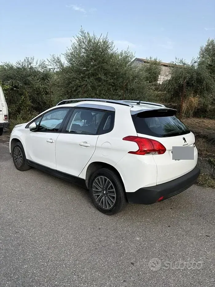 Usata Peugeot 2008 68 CV (50 kW) 2015 Bianco SUV