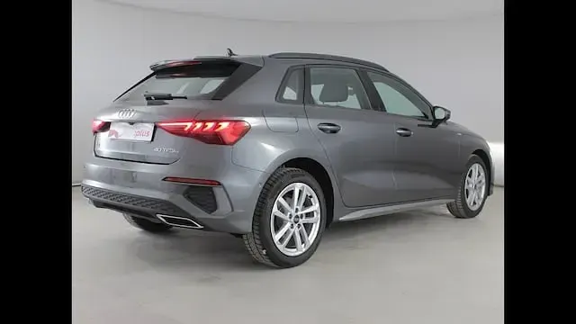 Usata Audi A3 S-Line 204 CV (150 kW) 2023 Grigio Berlina