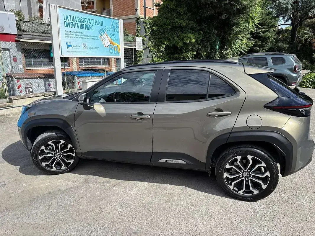 Usata Toyota Yaris Cross Trend 92 CV (67 kW) 2023 SUV