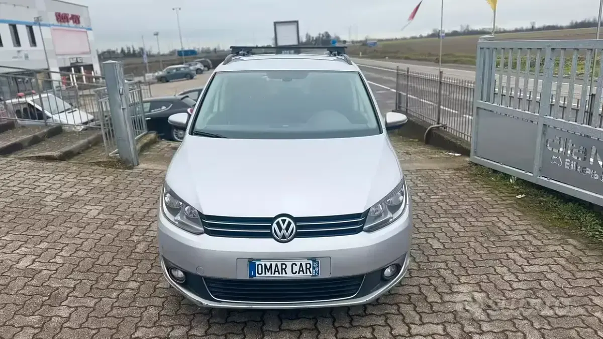 Usata VW Touran 105 CV (77 kW) 2014 Grigio Monovolume
