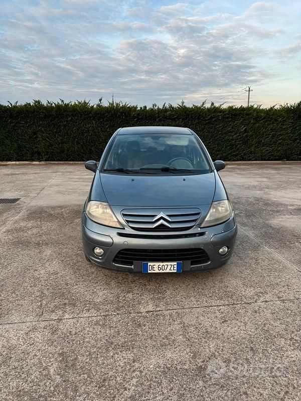 Grigio Usata 2007 Citroën C3 Tre volumi | 2500 € (Buon prezzo) - Immagine 1/4