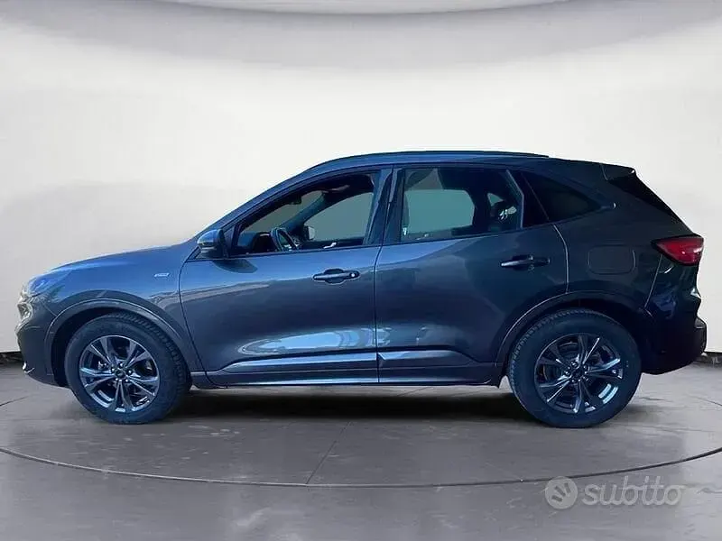 Usata Ford Kuga ST-Line 150 CV (110 kW) 2020 Grigio SUV