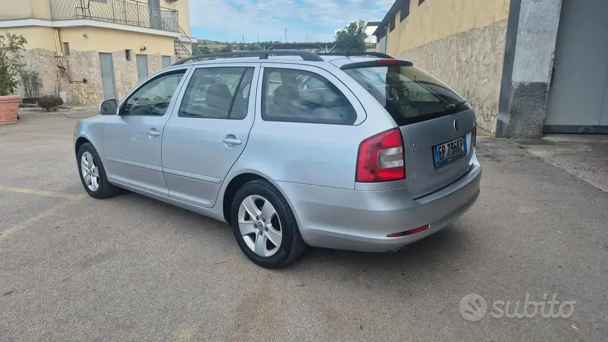 Usata Skoda Octavia Ambition 105 CV (77 kW) 2012 Grigio Station wagon