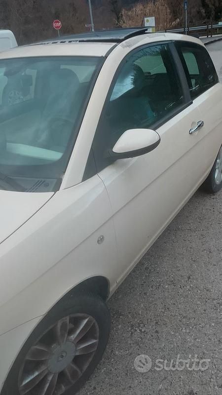 Usata Lancia Ypsilon 75 CV (55 kW) 2005 Utilitaria