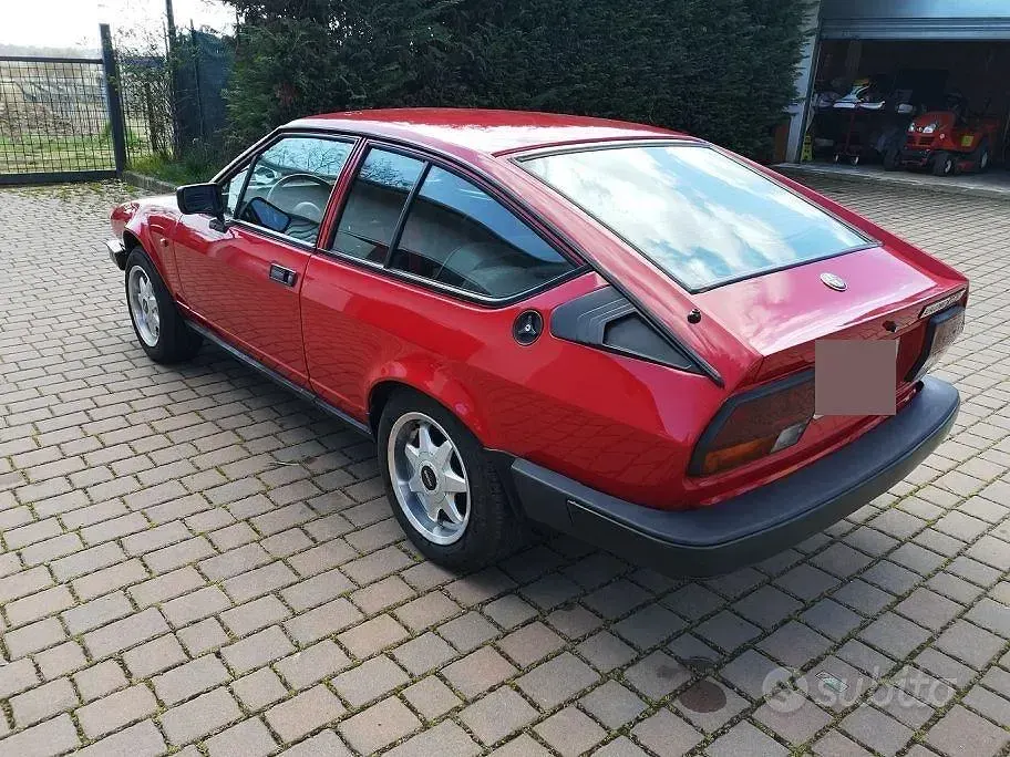 Usata Alfa Romeo Alfetta 130 CV (95 kW) 1982 Rosso Coupé