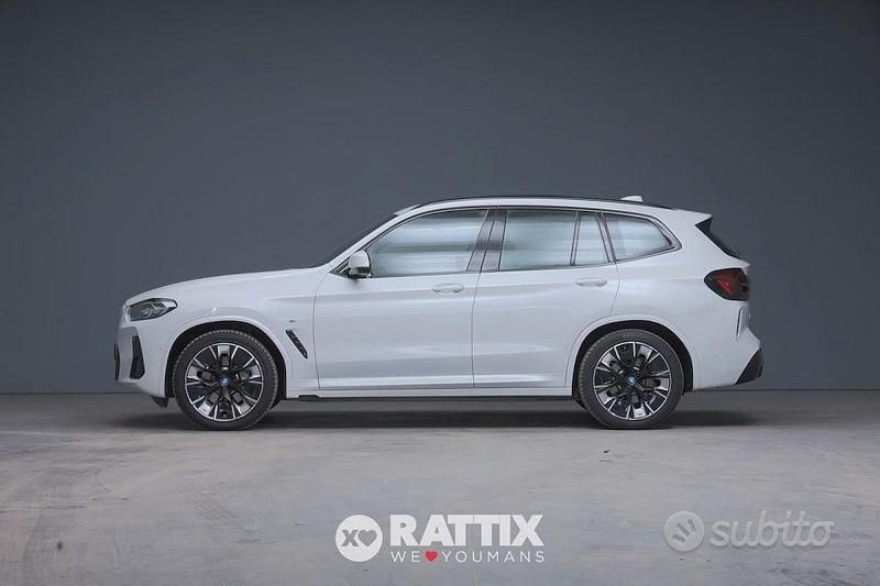 Usata BMW iX3 Impressive 2022 Bianco SUV