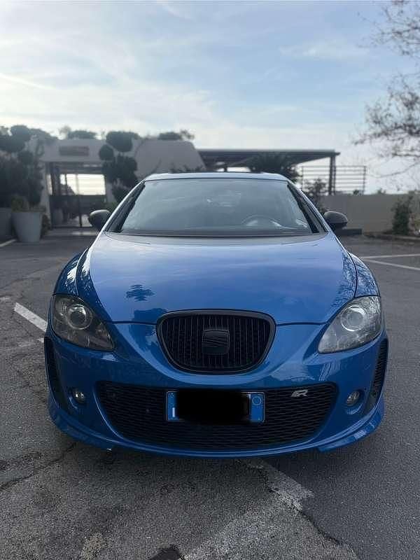 Usata Seat Leon CUPRA 265 CV (194 kW) 2011 Utilitaria