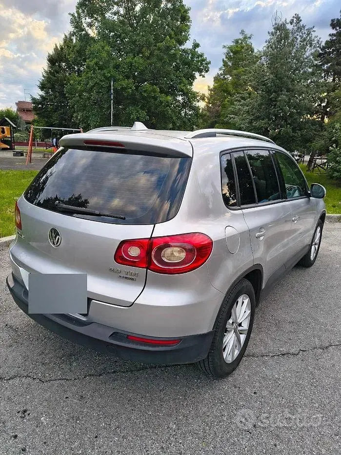 Usata VW Tiguan 140 CV (102 kW) 2011 Grigio SUV