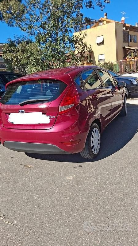 Usata Ford Fiesta 2013 Rosso Utilitaria