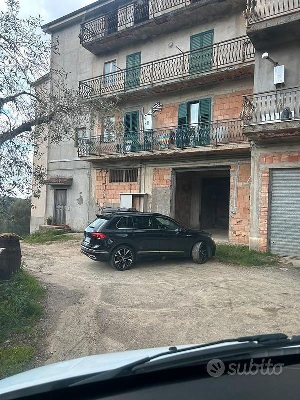 Usata VW Tiguan R-line 150 CV (110 kW) 2021 Nero SUV