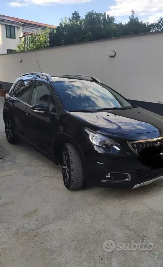 Usata Peugeot 2008 130 CV (95 kW) 2019 Nero SUV
