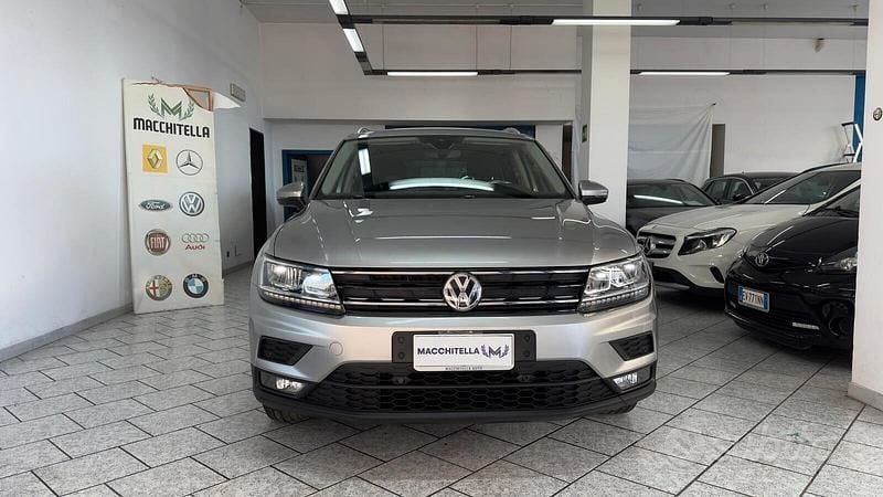 Grigio Usata 2020 VW Tiguan Business SUV | 20.000 € (Super prezzo) - Immagine 1/4