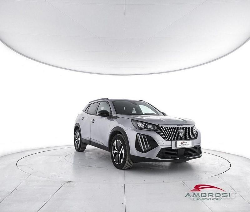 Usata Peugeot 2008 Allure 101 CV (74 kW) 2025 Grigio SUV