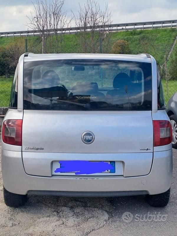 Usata Fiat Multipla 120 CV (88 kW) 2006 Grigio Monovolume