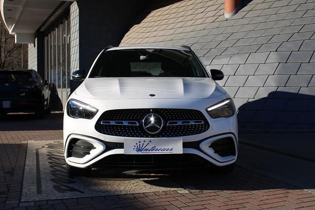 Käytetty Mercedes GLA220 AMG 224 HP (164 kW) 2024 Valkoinen Katumaasturi