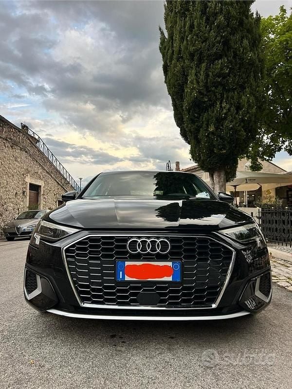 Nero Usata 2021 Audi A3 Tre volumi | 25.600 € (Buon prezzo) - Immagine 1/4