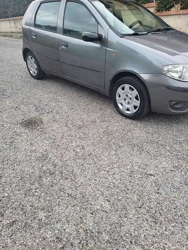 Usata Fiat Punto 2004 Grigio Utilitaria